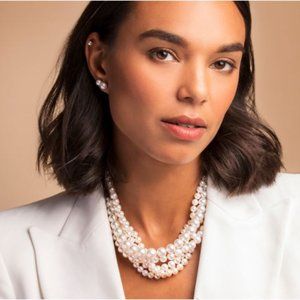 Pearls are forever chic and on style! A Must for your SP24 capsule wardrobe!